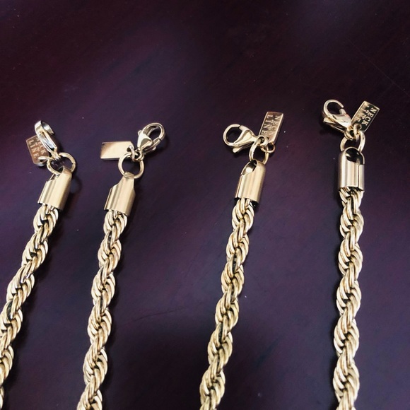 Neck on the Line Gold Rope Anklet - Picture 7 of 11